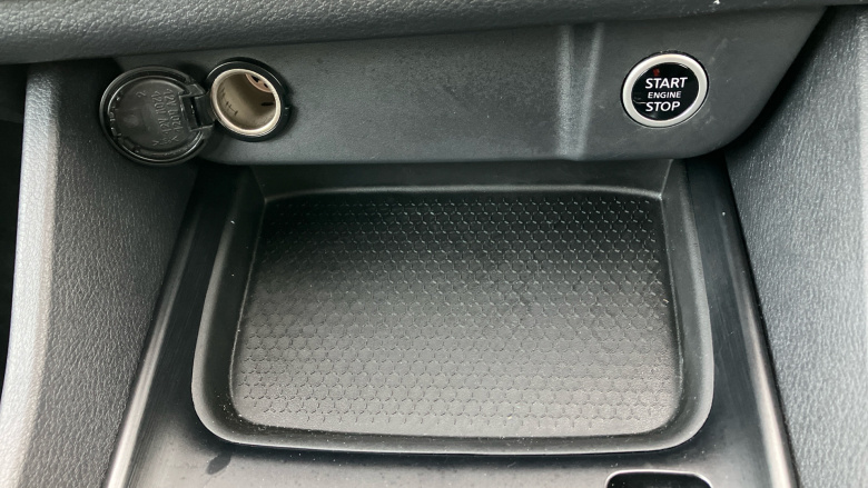 Nissan Qashqai 1.3 DiG-T MH 158 Acenta Premium 5dr Xtronic Petrol Hatchback